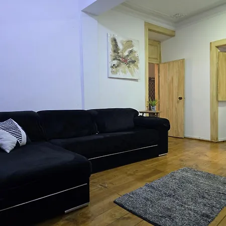 Апартаменти Housegogo *