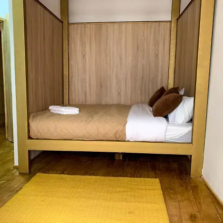 Apartment Housegogo *